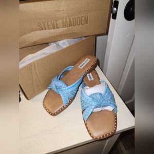 Steve Madden Kaitlin Blue Flat Sandals NWT! Sz -7